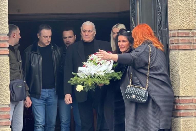 Kuma Marine Tucaković, Marijana na sahrani