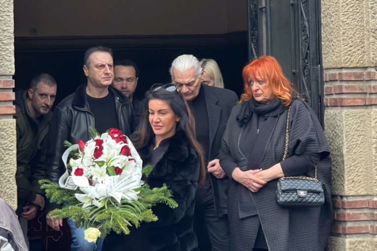 Kuma Marine Tucaković, Marijana na sahrani