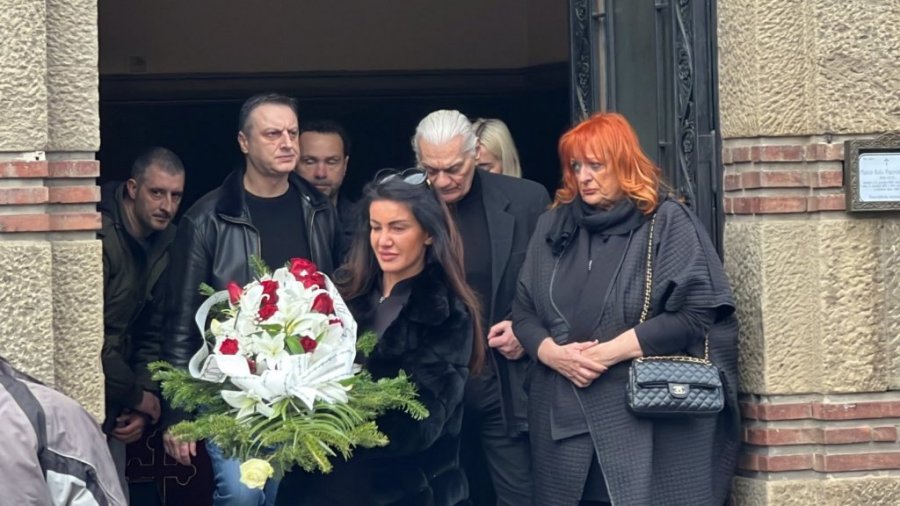 Kuma Marine Tucaković, Marijana na sahrani