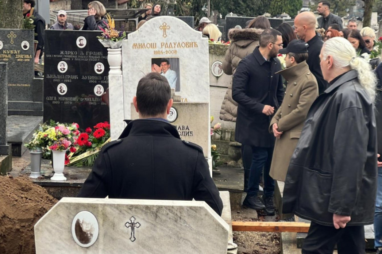 Sahrana Milana Laća Radulovića