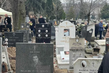 O OVOJ SAHRANI U ČAČKU ĆE SE DUGO PRIČATI! Čovek umro, a TRI udovice ga oplakale, pa uradile OVO