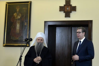 PATRIJARH PORUČIO SRPSKOM NARODU NA KiM: Ne bojte se!
