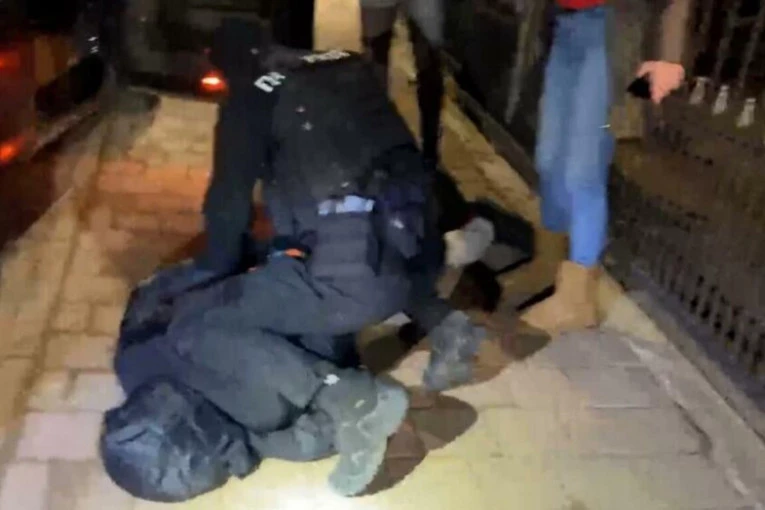 CRNOGORAC DOŠAO KOD BIVŠE, A KAD MU JE DOŠLA NESUĐENA TAŠTA IZVADIO PIŠTOLJ! Najnoviji detalji otmice devojke u Beogradu!
