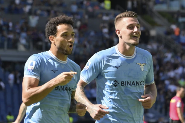 DUŠAN VLAHOVIĆ DOBIJA STRAŠNO POJAČANJE! Dobro poznato lice u SERIJI A stiže u Juventus!