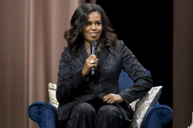 NISAM MOGLA DA GA PODNESEM: Mišel Obama otvorila dušu o braku sa Barakom - gajila sam "dve teroristkinje", a on gradio političku karijeru!