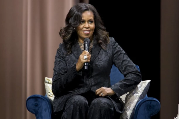 NISAM MOGLA DA GA PODNESEM: Mišel Obama otvorila dušu o braku sa Barakom - gajila sam "dve teroristkinje", a on gradio političku karijeru!