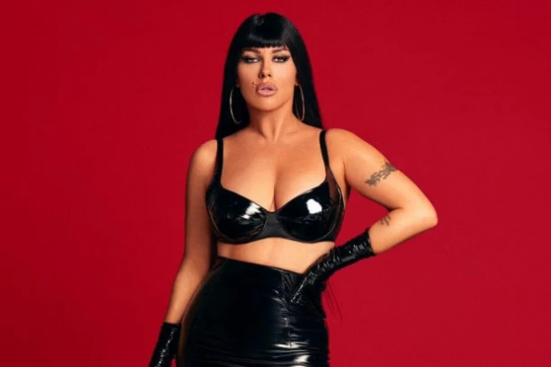 SEKA KAD CIRKA, NE ZNA GDE BIJE! Pevačica šokirala priznanjem: POCEPALA sam Adila kod mene!