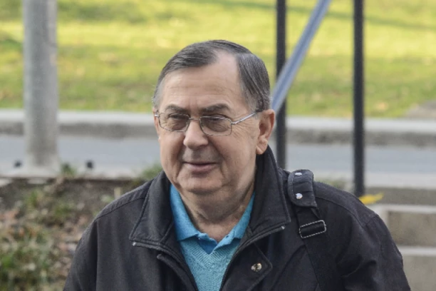 "ŠTO SE VI PLAŠITE SRBIJE KAD JE SE JA KAO MAĐAR NE PLAŠIM"! Ovo je rečenica sa kojom je Kertes ušao politiku, ali koja ga je i proslavila!