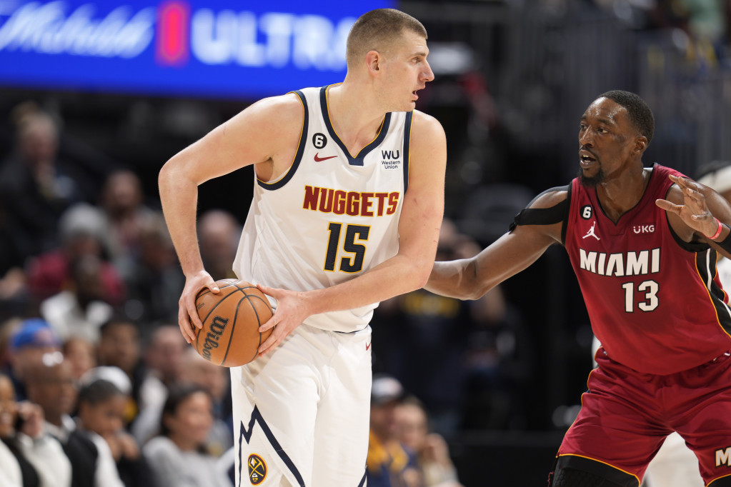 Nikola Jokić protiv Majamija