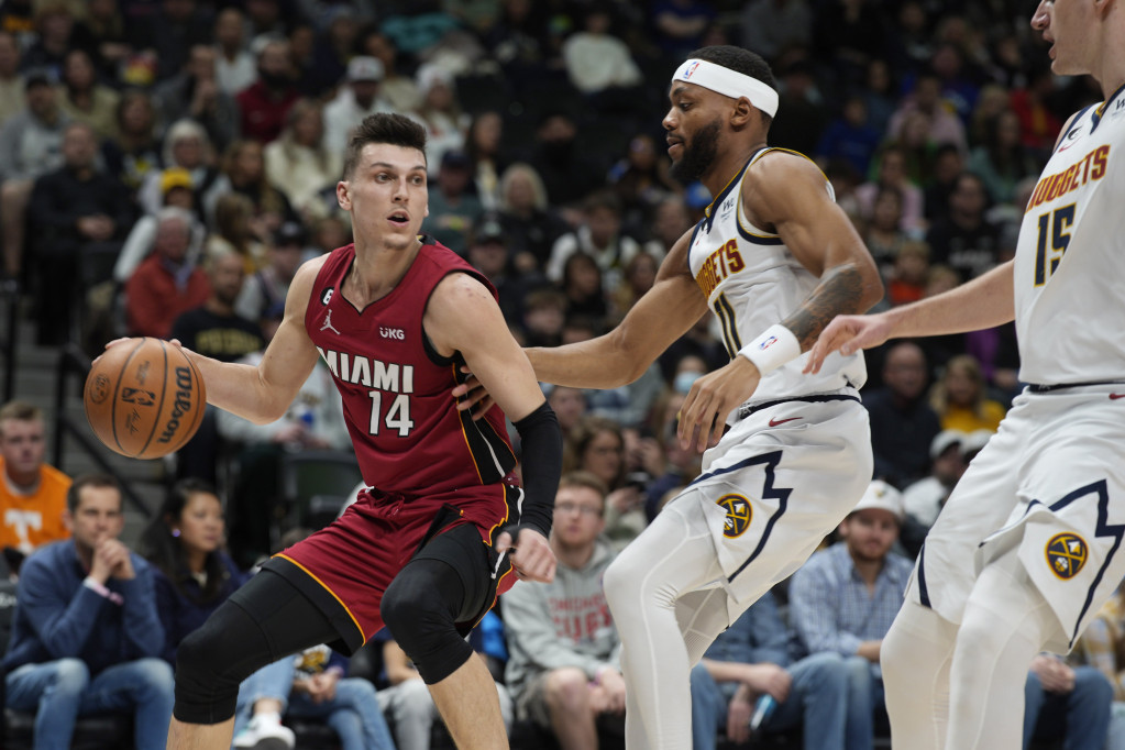 Nikola Jokić protiv Majamija