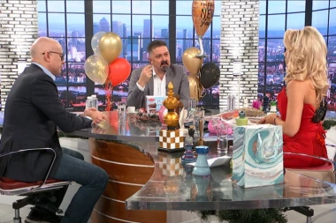 MILOVANOVIĆ ZA TV PINK ANALIZIRAO POLITIČKU 2022: Neverovatno je kako tajkunski mediji "ne vide" očigledne uspehe predsednika Vučića! (VIDEO)