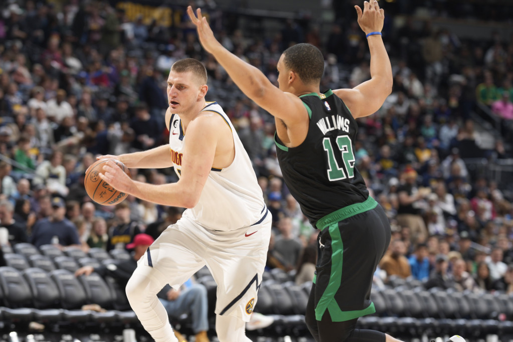 Nikola Jokić protiv Bostona