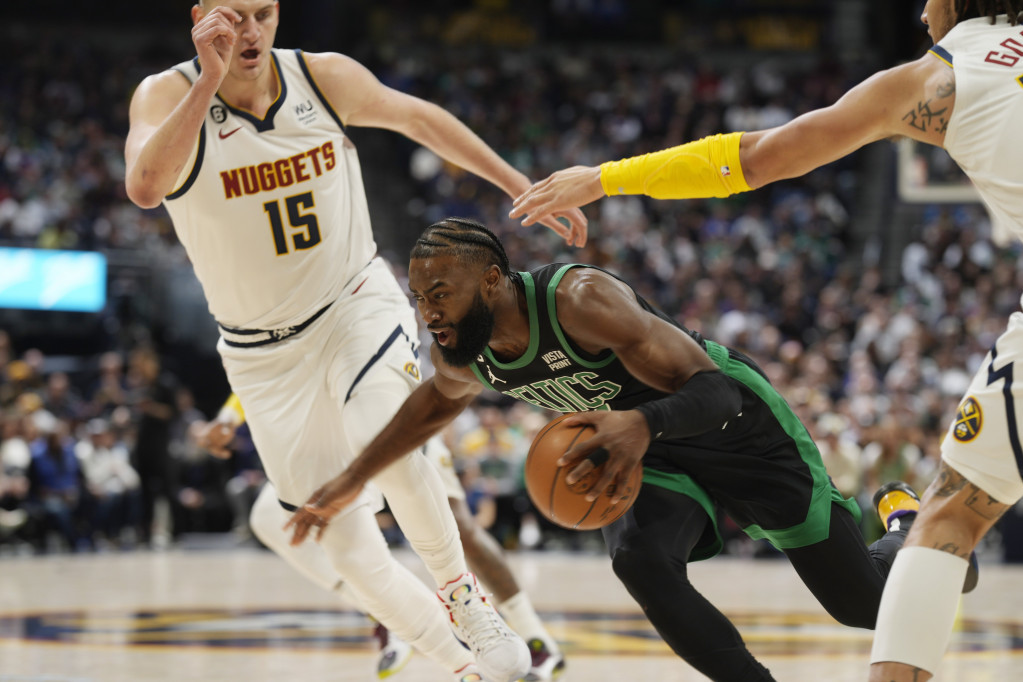 Nikola Jokić protiv Bostona