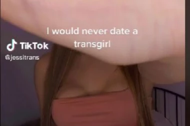 NIKO NE MOŽE DA VERUJE DA JE ROĐENA KAO MUŠKARAC: Neki tvrde da ih ne privlači, ona im zapušila usta na najprovokativniji način!  (FOTO/VIDEO)