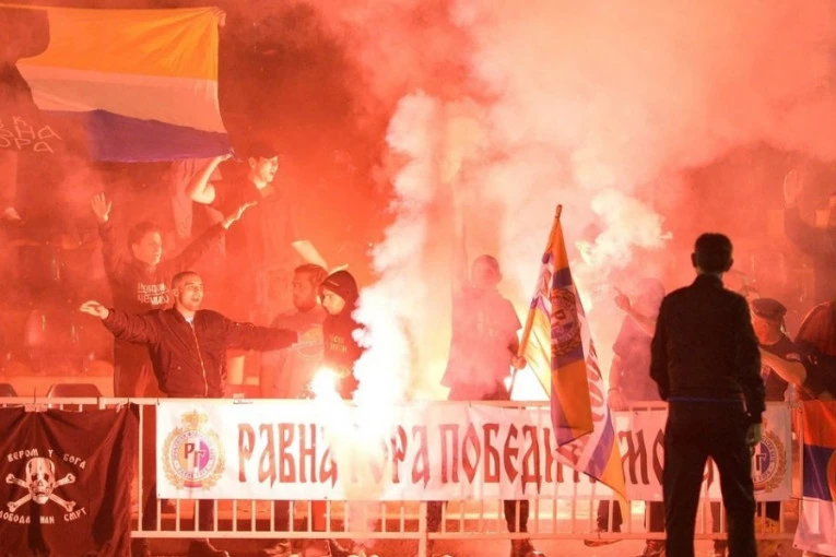 O NJIMA SE VEĆ SADA PRIPOVEDA: Južnoamerička atmosfera njihov je zaštitni znak - "Crna trojka" osvaja srpsku prestonicu! (FOTO GALERIJA)