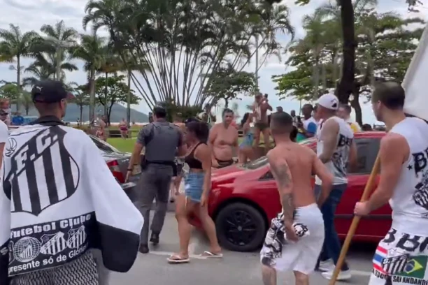 SKANDALČINA U BRAZILU! Izblamirali se za ceo život - OPŠTA TUČA na sahrani Pelea! (VIDEO)