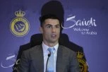 GORI RIJAD: Ronaldo u dresu Al Nasra istrčao na teren, navijači u DELIRIJUMU! (VIDEO)