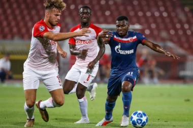 STIGLA PONUDA: Potpisuje ugovor sa Lećeom!