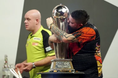 OVO NIKADA NISTE VIDELI: Najbolja ATMOSFERA u istoriji - publika u transu u VELIKOM FINALU! (VIDEO)