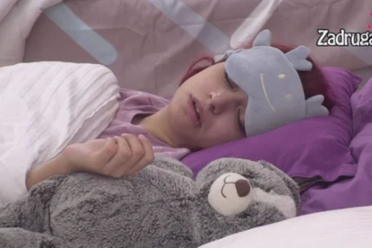 Palčica bez šminke