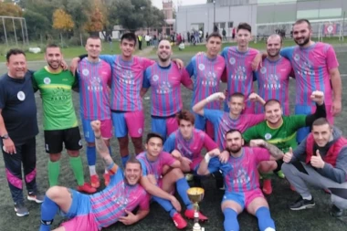 DEDA MRAZ SE ZAISTA POTRUDIO: U Voji Gačiću nemaju dilemu - NAPADAMO viši rang!