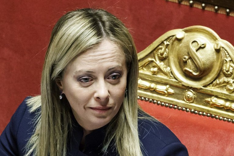 SLUČAJNOST ILI NE? Anđeo posle restauracije počeo da liči na premijerku!