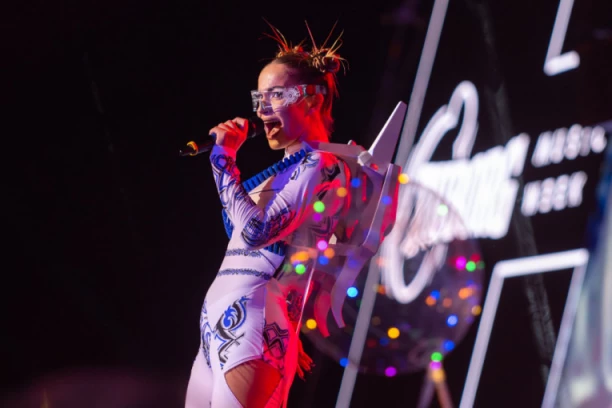 "IMALA SAM MILION PRIVATNIH STVARI SA KOJIMA SAM MORALA DA SE NOSIM" Teodora otvorila dušu i otkrila po čemu će pamtiti 2022. godinu