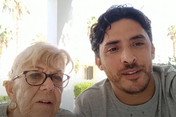 BAKA (83) DELI SNIMKE SA SVOJIM 46 GODINA MLAĐIM PARTNEROM: Javnost šokirana bizarnim video zapisima - on je moj faraon (FOTO/VIDEO)