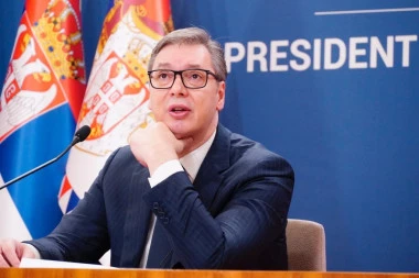 "NEMOJTE DA VOLITE VIŠE PSE I MAČKE OD DECE"! Vučić se dotakao velikog problema Srbije i najavio nove beneficije za trudnice i porodilje!