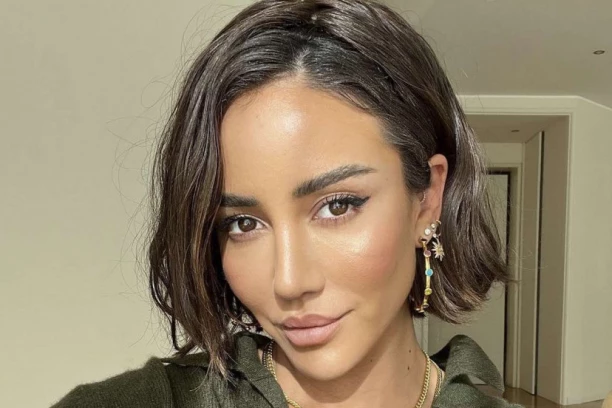 TAMARA KALINIĆ PROSLAVILA NOVU GODINU SA NAOMI KEMBEL: Kao najbolje drugarice uživaju u šampanjcu i čokoladi sa zlatom (FOTO)