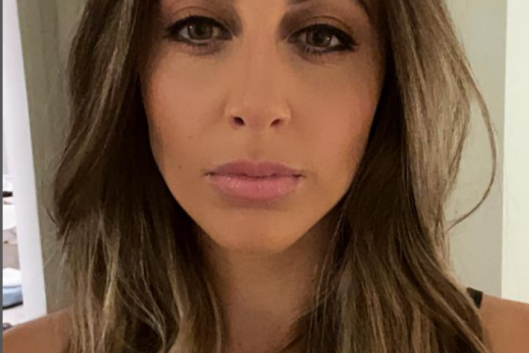 Tesa se slika prednjom kamerom