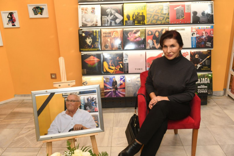 Estrada odala počast Zoranu Kaleziću