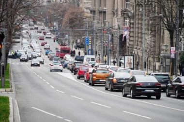 PRODAJA AUTOMOBILA DRASTIČNO PALA: Prošle godine najmanje prodatih u poslednje tri decenije