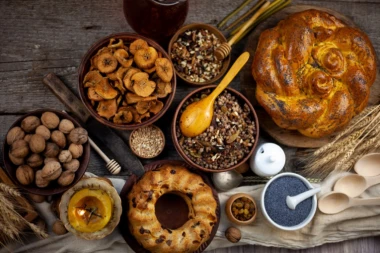 DEVEDESET ODSTO SRBA GREŠI U OVOME! Da li se na Badnji dan jede riba, ili se posti na vodi? Sveštenik otkrio pravilo i otklonio nedoumice