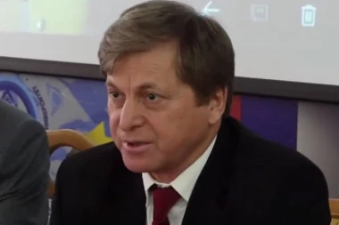 BIVŠEG PREMIJERA RUSKOG REGIONA I PRIJATELJA PUTINOVOG NAJBLIŽEG SARADNIKA POKOSIO AUTOMOBIL NASRED ULICE: Preminuo u bolnici