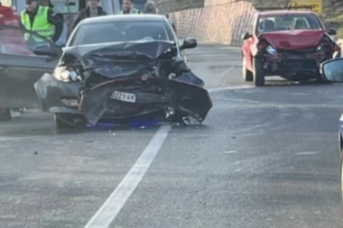 UDES KOD POŽEGE! Vozač zaspao za volanom! Ima povređenih, među njima i deca