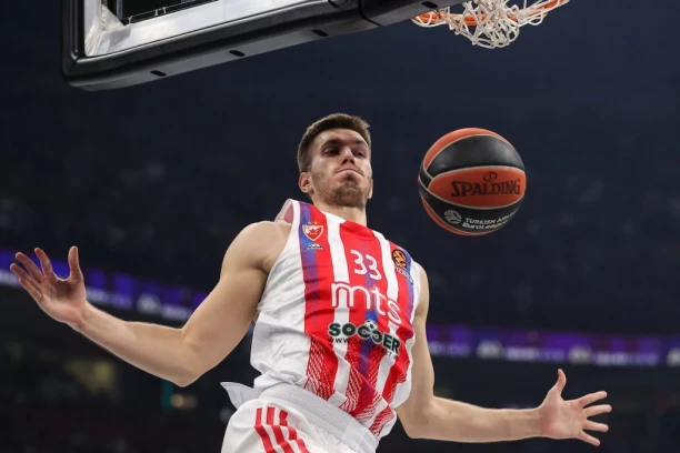 BRUTALNI PETRUŠEV SRUŠIO VALENSIJU: Crvena zvezda slavila posle dramatične završnice u Španiji