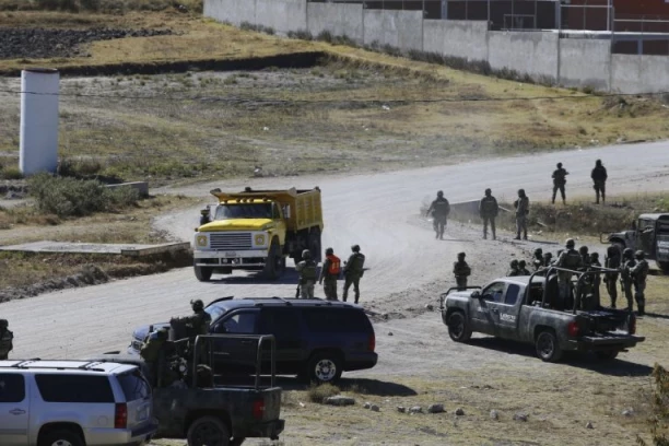 DA LI JE OVO MOGUĆE? Dve najopasnije kriminalne grupe SKLOPILE SAVEZ! Policija zanemela, sad im NIKO ŽIV ništa neće moći! (VIDEO)