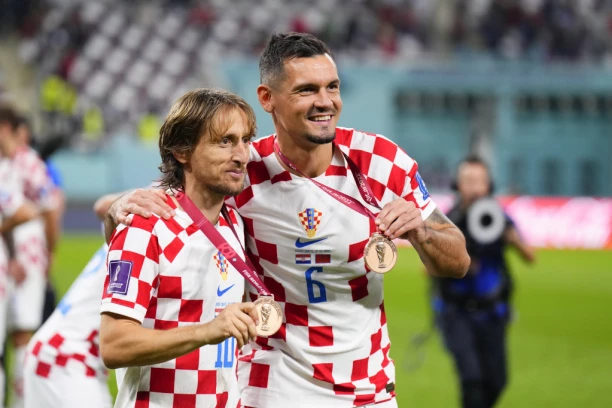 FIFA KONAČNO KAZNILA HRVATE: Sramno ponašenje "vatrenih" nije prošlo neprimećeno! (VIDEO)