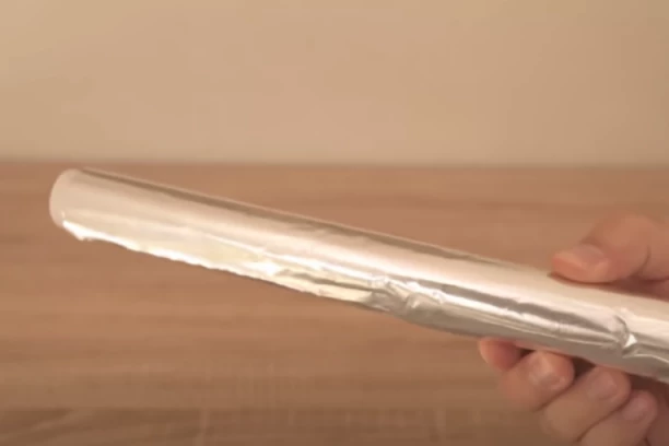 ALUMINUJUMSKA FOLIJA ĆE VAM BITI PRIJATELJ BROJ JEDAN TOKOM ZIME: Potrebno je napraviti KUGLICE i staviti u torbu, efekat će vas oduševiti!