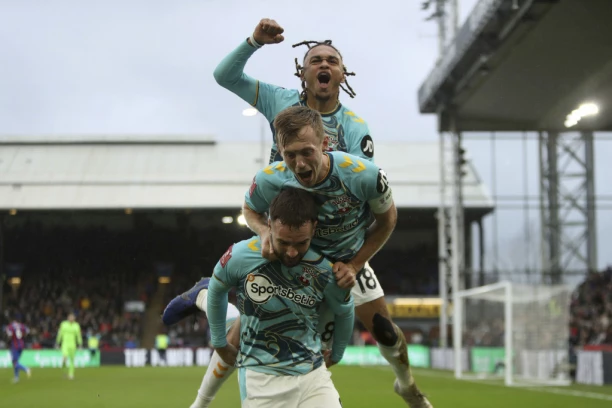 Karlos Alkaras POTPISAO za Sautempton!