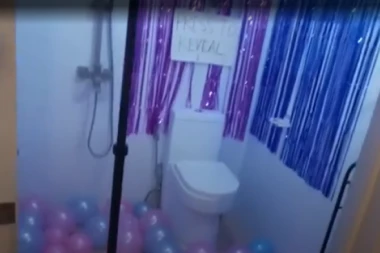 DA LI JE OVO NAJODVRATNIJI NAČIN OTKRIVANJA POLA BEBE? U wc šolji saznao da li će dobiti dečaka ili devojčicu!
