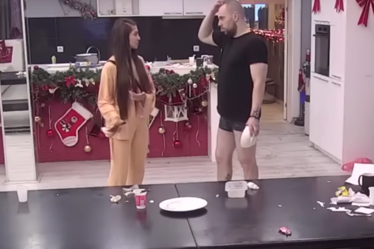 Anđela Đuričić ljubomoriše Zvezdanu Slavniću Zadruga 6