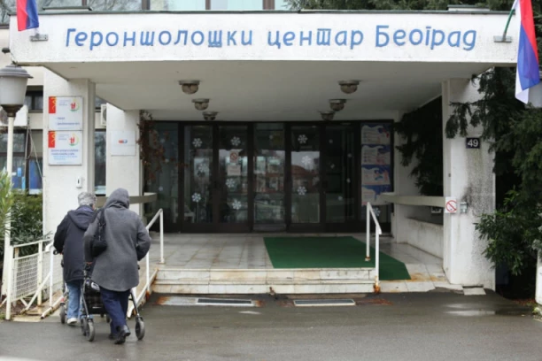 SAMO JEDAN DAN JE ŽIVEO U DOMU! Jezivi detalju ubistva - seo je na nepokretnog starca i krvnički ga udarao po glavi