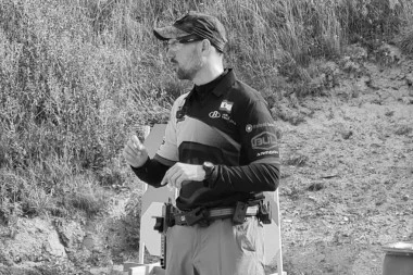 TRAGEDIJA U PRESTONICI: Svetski šampion UPUCAN u poznatom šoping centru - SPASA MU NIJE BILO!