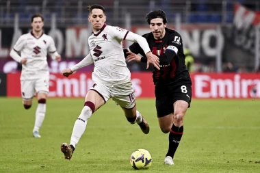 ZVANIČNO PAO REKORD: Zvezda Milana novi igrač Njukasla!