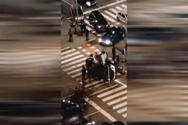 OPŠTI HAOS NA NOVOM BEOGRADU: Oko sokolovo se sudarilo sa dva automobila (FOTO, VIDEO)