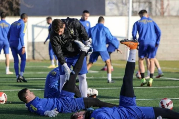 KANARINCI POLETELI: Novosađani započeli sa pripremama! Može li "srpska Atina" dobiti još jednog superligaša? (ANKETA)