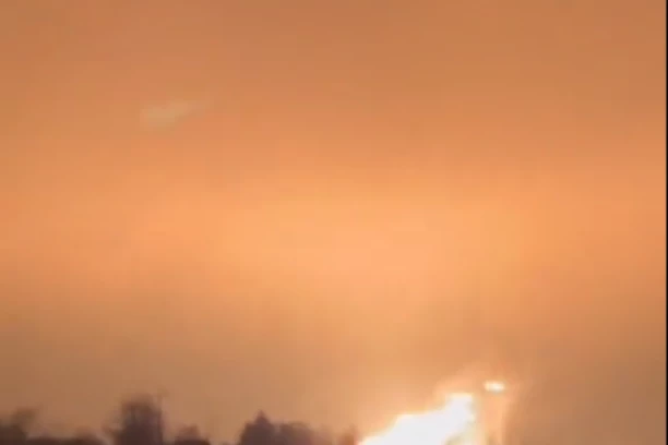 EKSPLOZIJA GASOVODA U LITVANIJI: Otvoreni plamen dostiže i do 50 metara visine