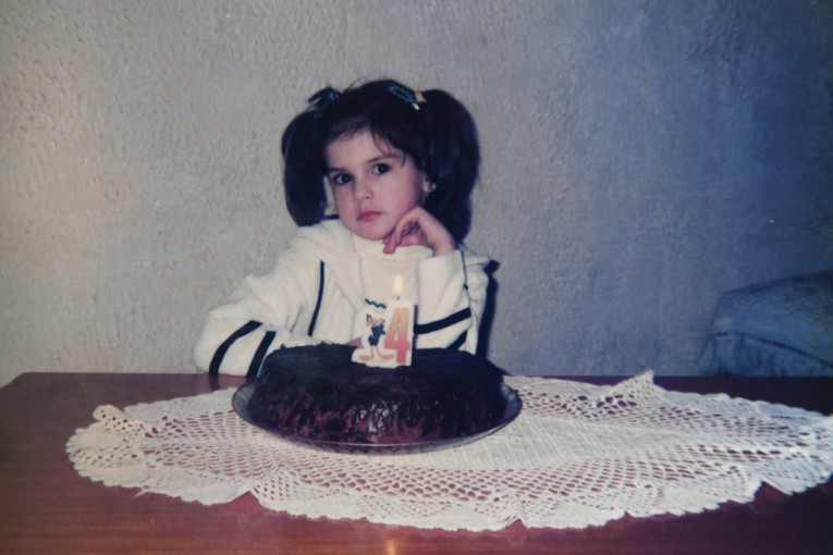 Jovana Ljubisavljević kao mala